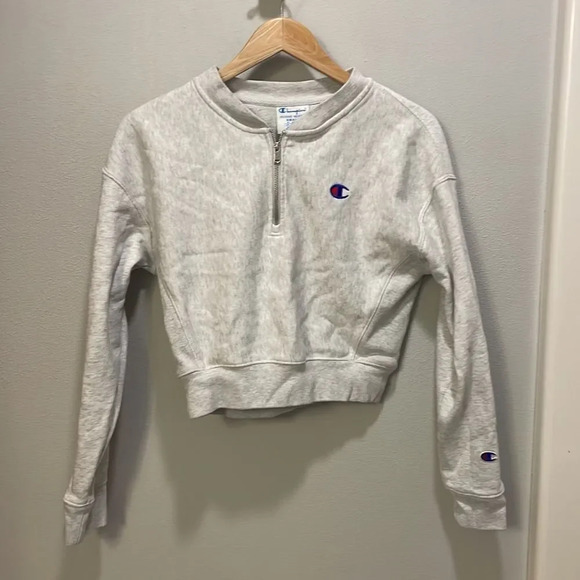 Nwot Champion woman’s cropped grey half zip sweatshirt - Picture 2 of 9